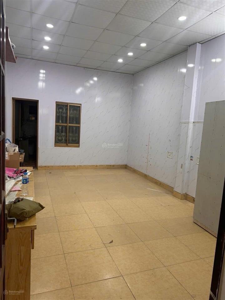 Văn điển cũ  nhà cấp 4  cách ô tô chỉ 10m