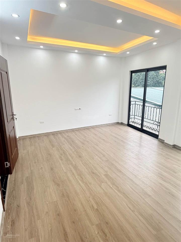 Nhà 4 tầng đẹp ở ngay  dt 40m2 | thoáng trước sau | gần phố, tiện ích đủ đầy