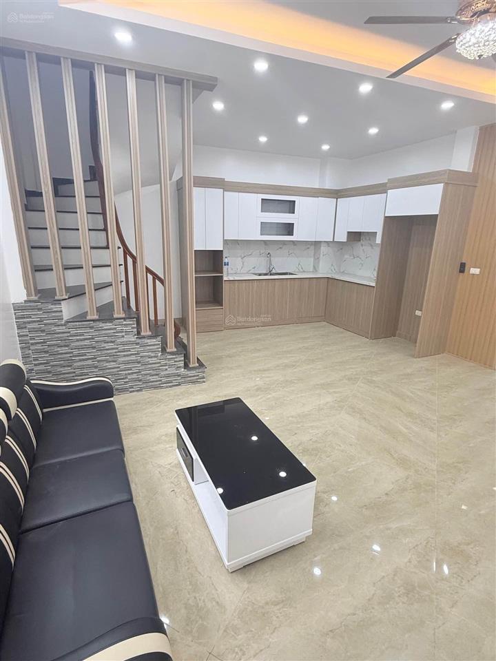 Nhà 4 tầng đẹp ở ngay  dt 40m2 | thoáng trước sau | gần phố, tiện ích đủ đầy