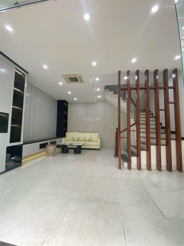 Lô góc ngõ thông kinh doanh đỉnh  nhà đẹp ở ngay  tựu liệt hoàng mai chỉ 10,1 tỷ