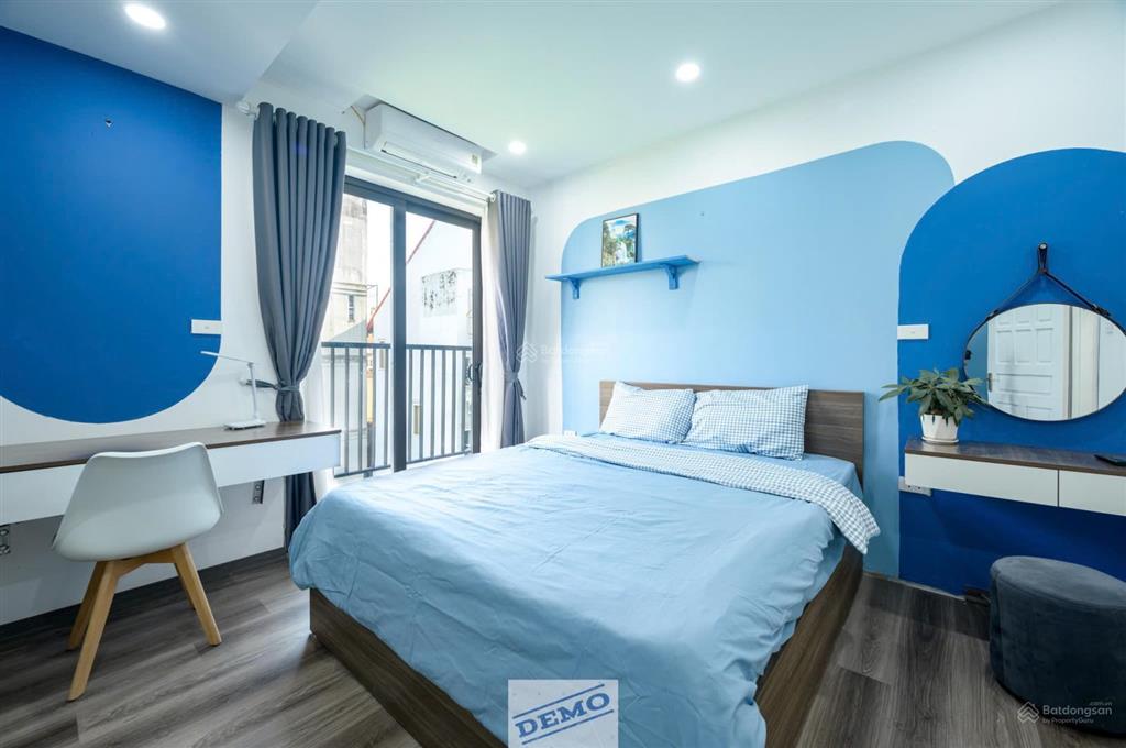 Cho thuê  tòa khách sạn tô ngọc vân  sát hồ tây  view lộng gió
