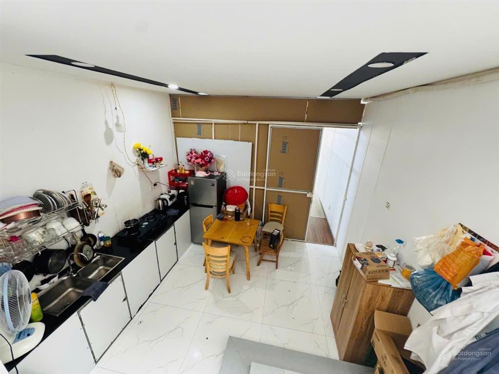 Cần bán nhà đường hà huy giáp, dt 4x16, hẻm kinh doanh, đang cho thuê 8tr/tháng, giá bán 5ty5
