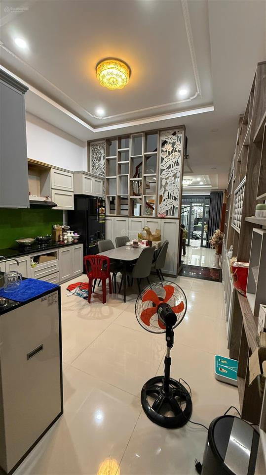 Bán nhà thạnh lộc 29, ngay trường cấp 2 trần hưng đạo, 4tầng,sân thượng, dt 4x16, hẻm 6m giá 5.6ty