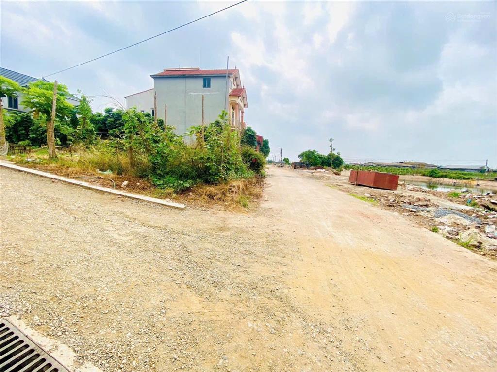 Hàng f0 mới ra 75,3m tại thôn 10  xuân quan  văn giang (nay là phụng công)  hưng yên