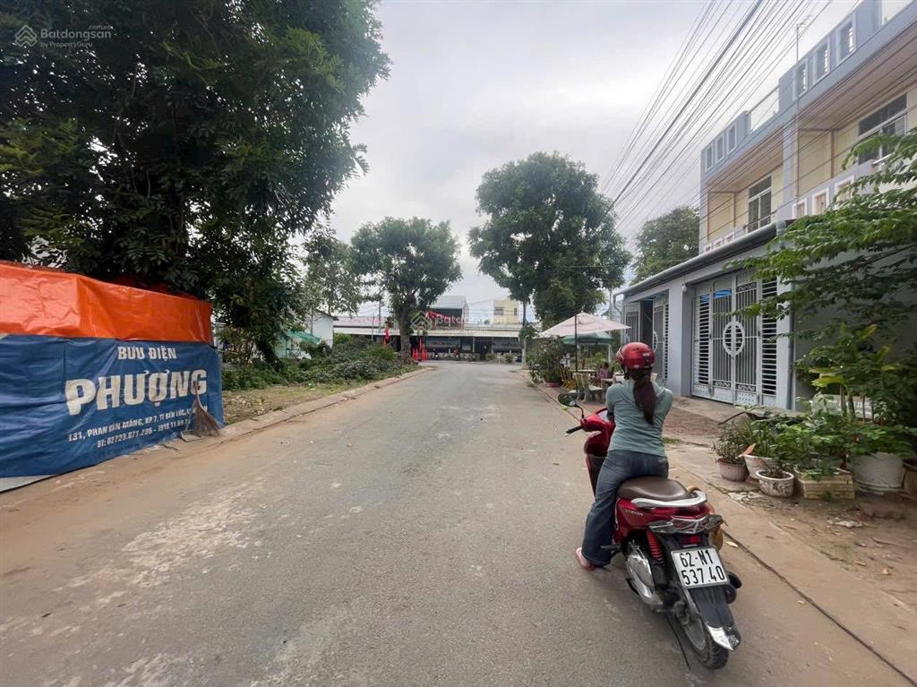 Bán đất khu dân cư thị trấn bến lức cũ, tặng kèm 7 căn phòng nhà trọ cho thuê dòng tiền 7 triệu
