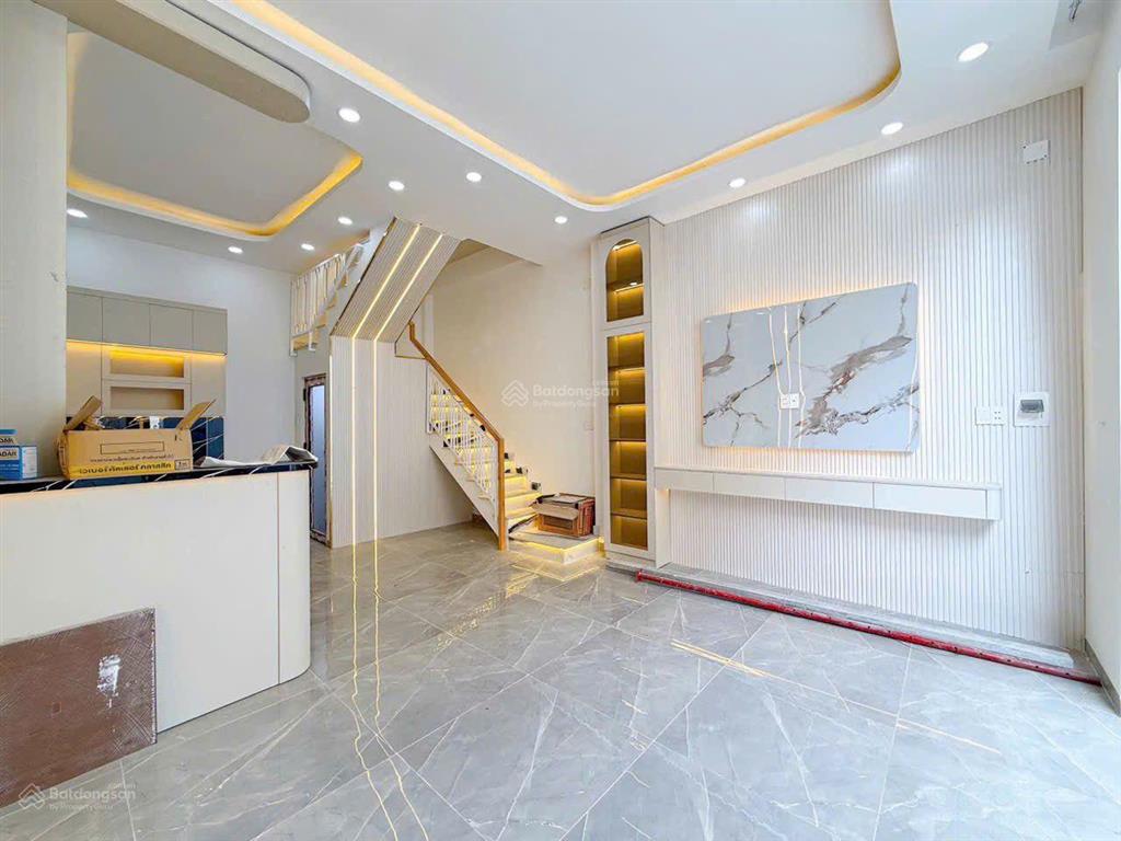 5,390 tỷ tl nhà 3 lầu sân thượng 3 pn hẻm 1830 huỳnh tấn phát nhà bè