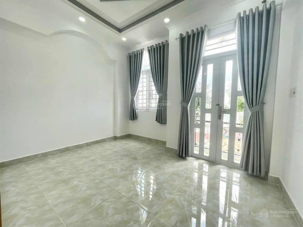 Giảm 500 triệu còn 5,5 tỷ bớt lộc nhà 2 lầu 4 pn hẻm 1806/huỳnh tấn phát nhà bè