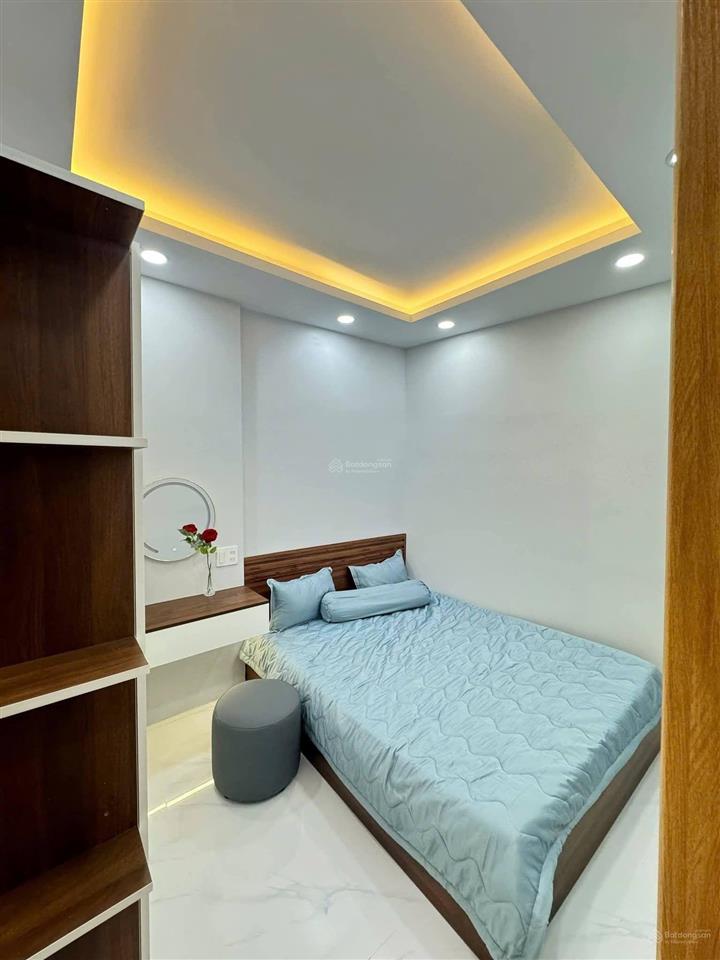 4,950 tỷ bớt lộc nhà 1 lầu 3 pn hẻm 88/nguyễn văn quỳ quận 7