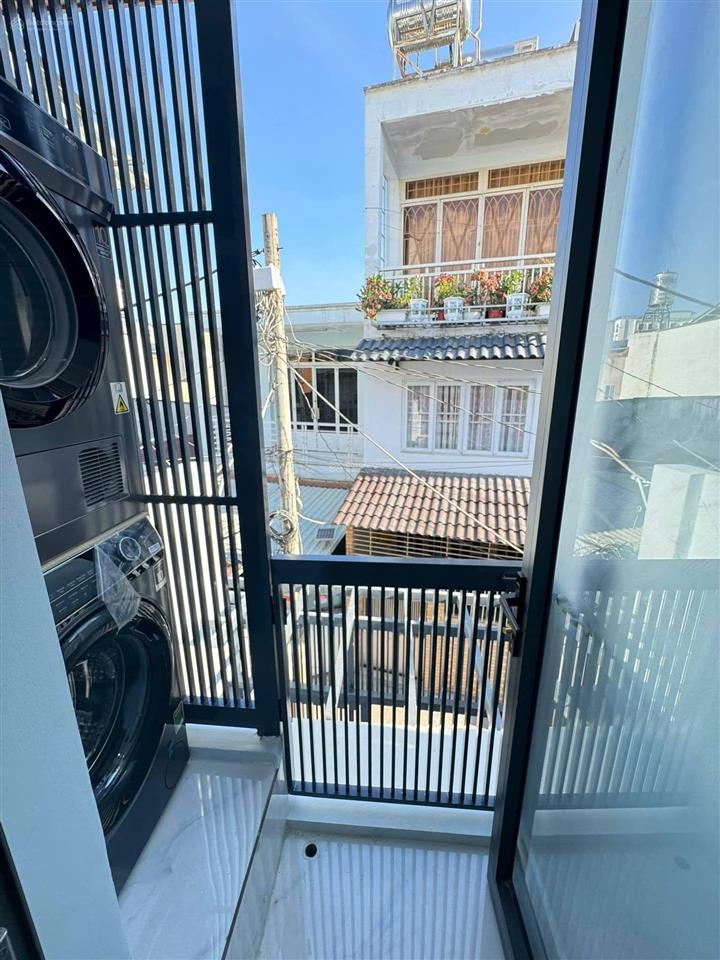 4,950 tỷ bớt lộc nhà 1 lầu 3 pn hẻm 88/nguyễn văn quỳ quận 7
