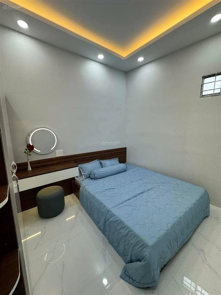 4,950 tỷ bớt lộc nhà 1 lầu 3 pn hẻm 88/nguyễn văn quỳ quận 7