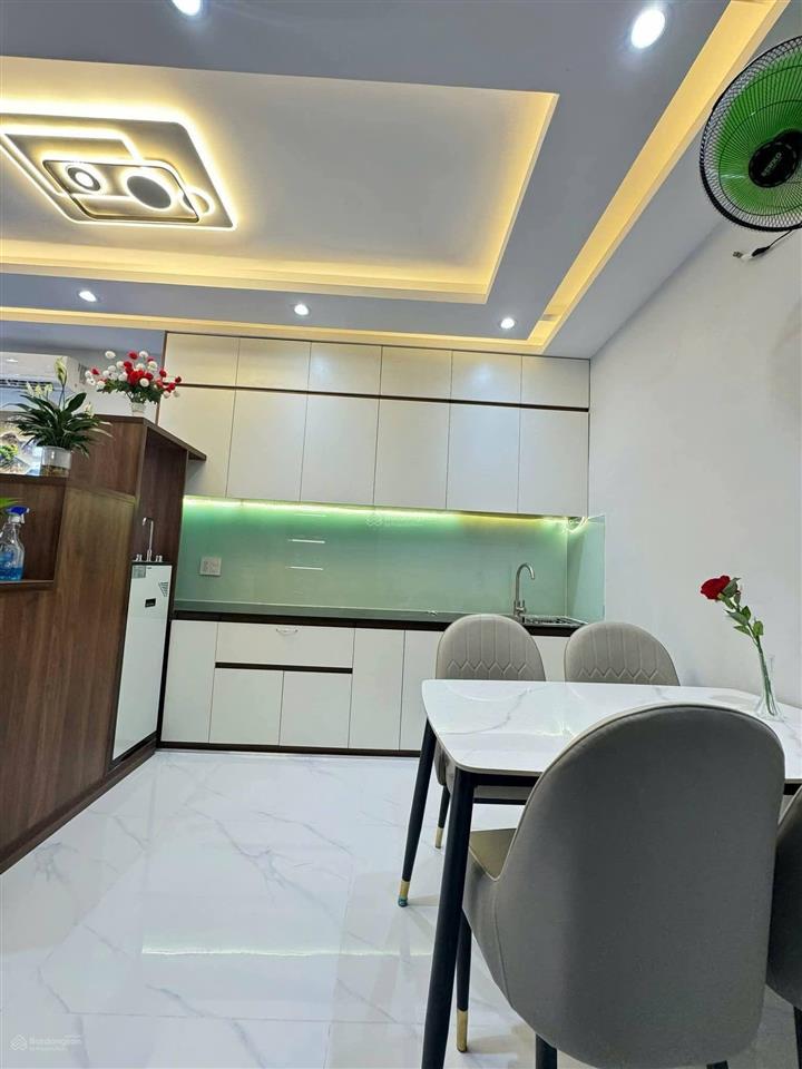 4,950 tỷ bớt lộc nhà 1 lầu 3 pn hẻm 88/nguyễn văn quỳ quận 7