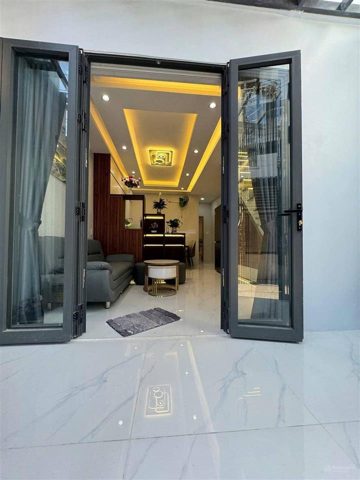 4,950 tỷ bớt lộc nhà 1 lầu 3 pn hẻm 88/nguyễn văn quỳ quận 7