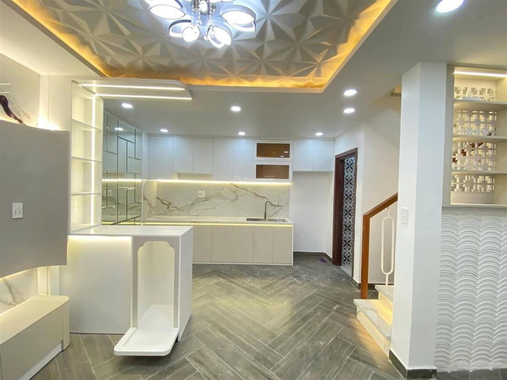 3,990 tỷ tl nhà 1 lầu 2 pn hẻm 39/lưu trọng lư quận 7