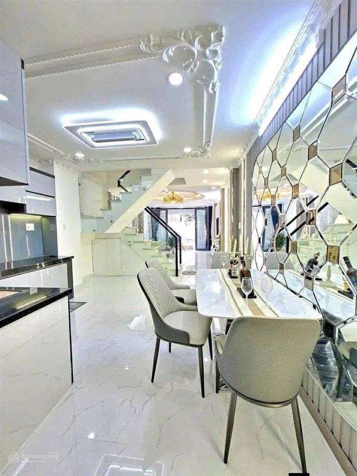 2,7 tỷ tl nhà 1 lầu 2 pn 4 x 13 hẻm 2177/huỳnh tấn phát nhà bè