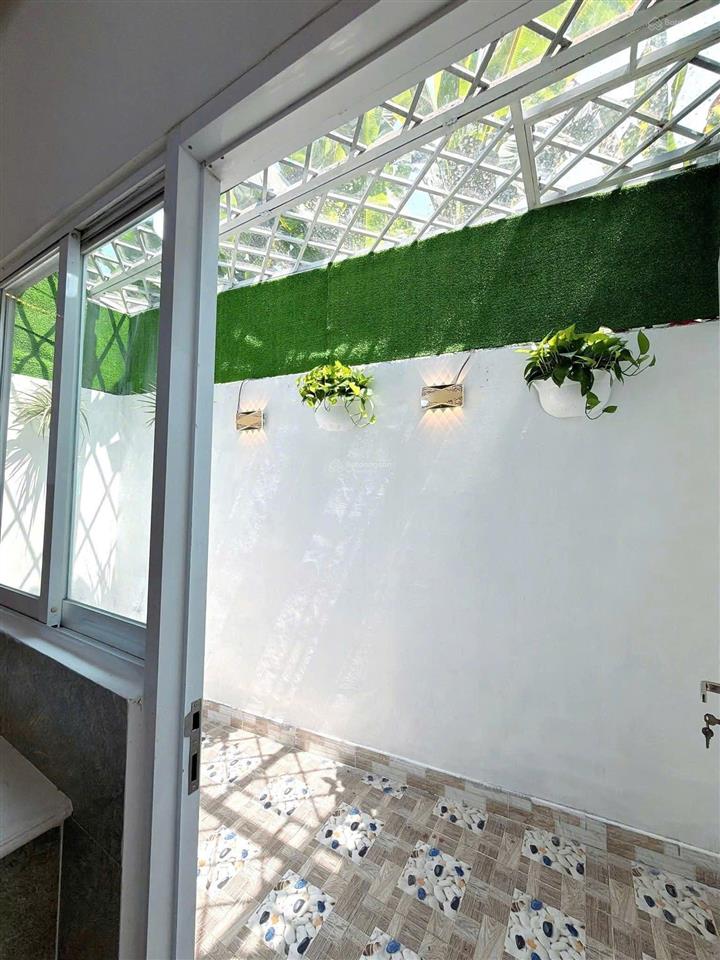 6,990 tỷ tl nhà 2 lầu sân thượng 5 pn hẻm xe hơi 1806/ huỳnh tấn phát tt nhà bè