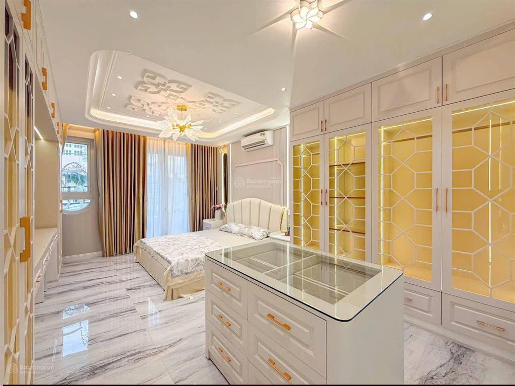 21,8 tỷ tl nhà 4 lầu kdc nam long có thang máy quận 7