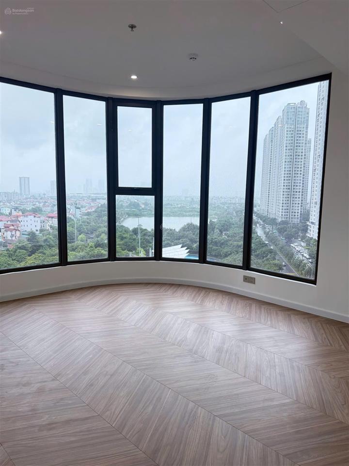Cắt lỗ 350tr vào hđmb căn 3pn kính cong lumiere evergreen  tòa a1 trục hoa hậu tầng đẹp view đỉnh