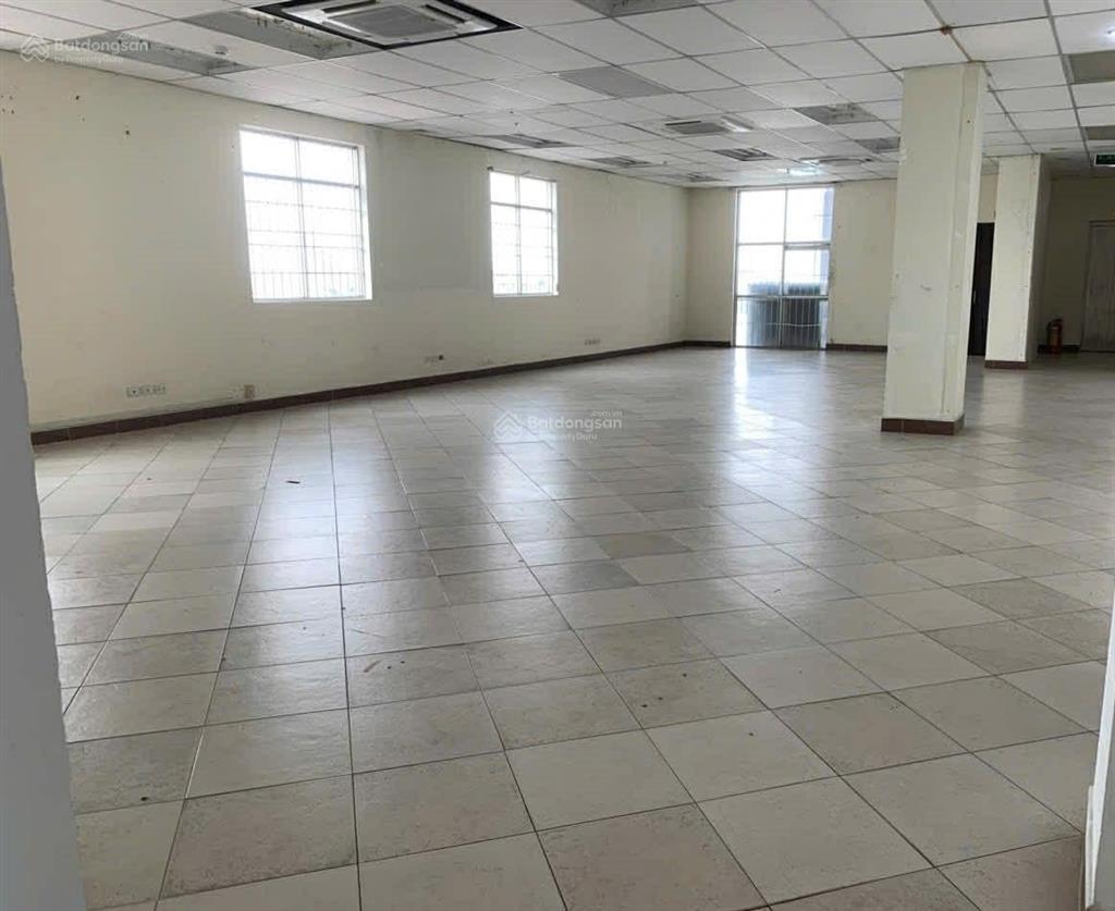 Cho thuê tầng trệt vị trí đẹp & mặt bằng văn phòng giá tốt