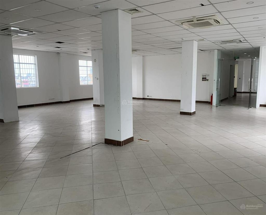 Cho thuê tầng trệt vị trí đẹp & mặt bằng văn phòng giá tốt