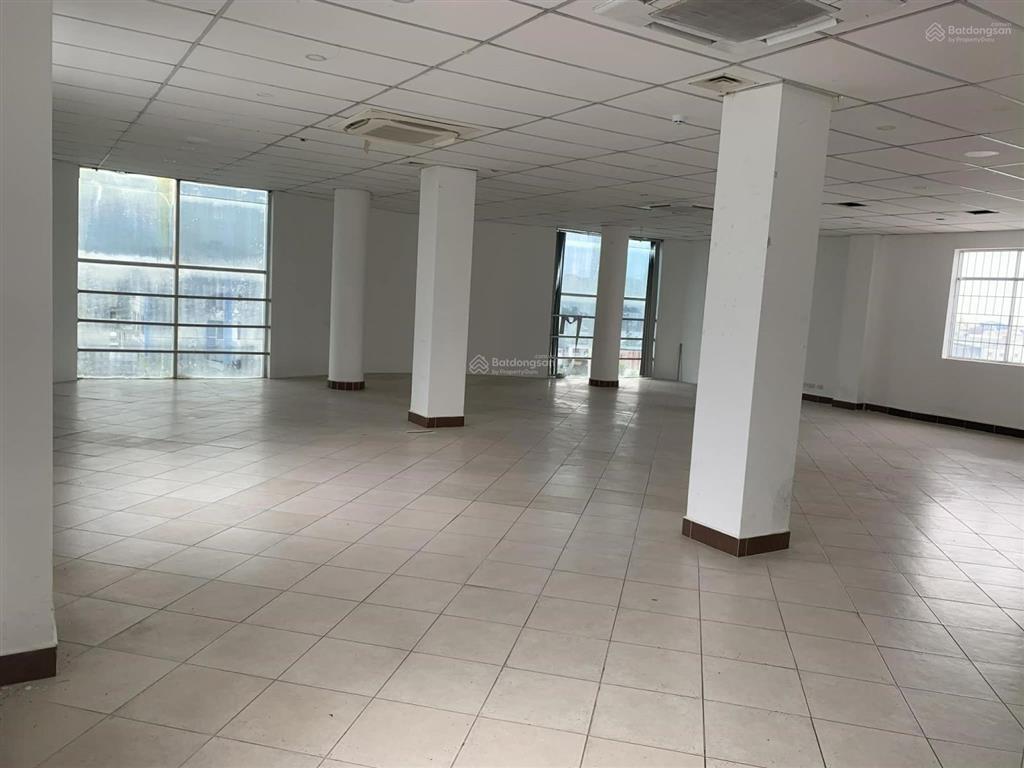 Cho thuê tầng trệt vị trí đẹp & mặt bằng văn phòng giá tốt