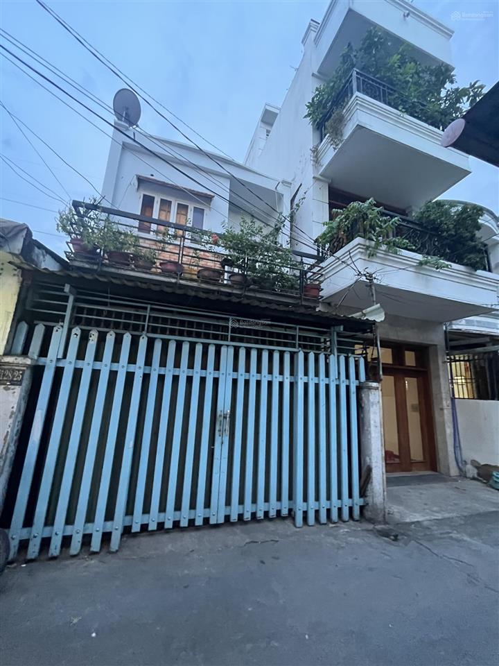 Nhà 60m2, 1 lầu đúc. dt sử dụng 100 m2, hẻm xe hơi