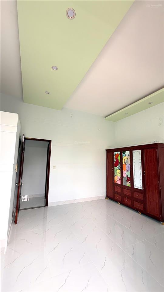 Bán nhà riêng tại 273 quốc lộ 13, 5,2 tỷ, 104m2, giá ưu đãi