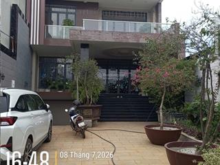 Bán gấp nhà mặt ql20, 1855m2. nhà 1 hầm 4 tầng. 5pn  8wc. shr. giá 10,5 tỷ.  0966 874 *** e vương