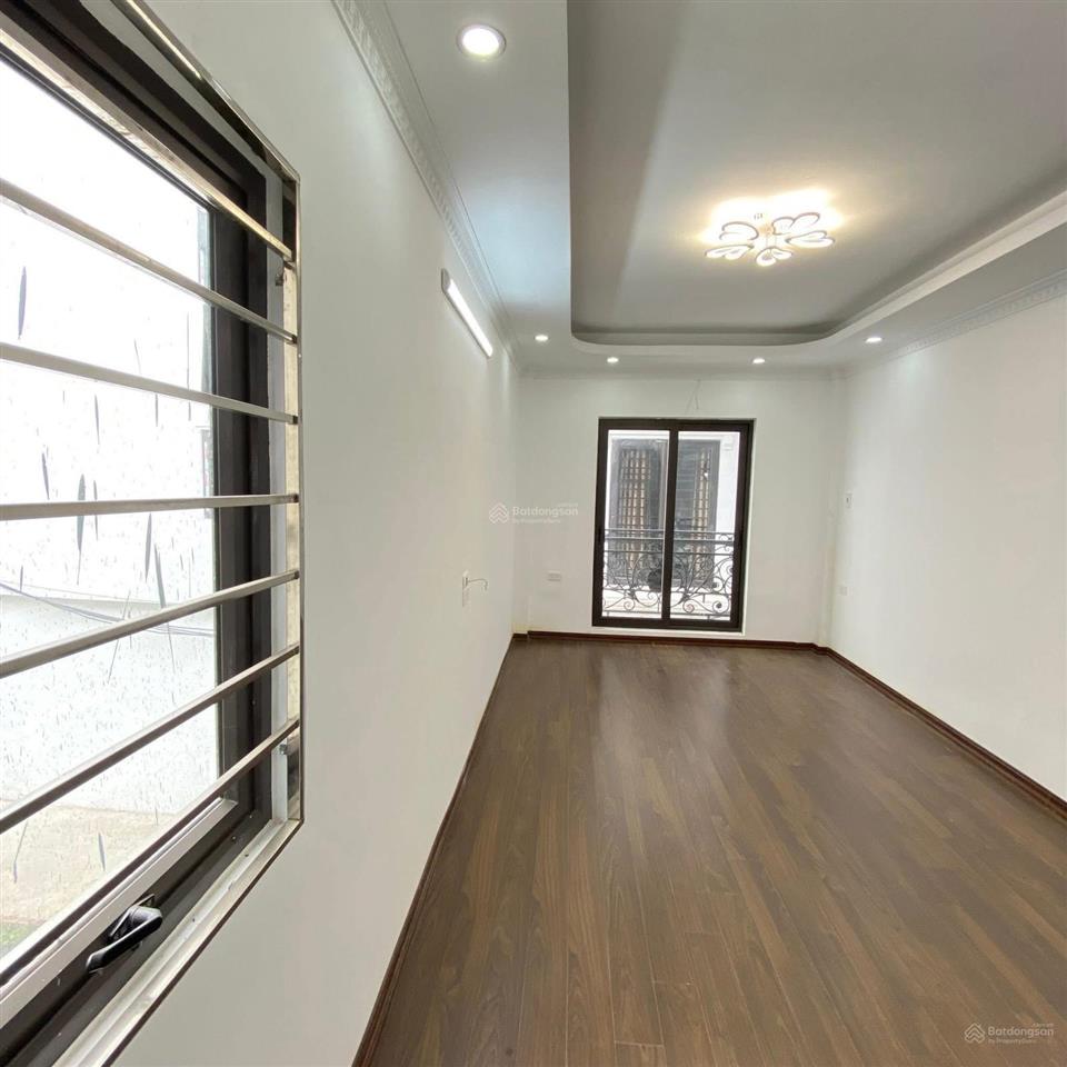 Bán nhà tại như quỳnhhưng yên 42m3tầnghơn 3tỷ