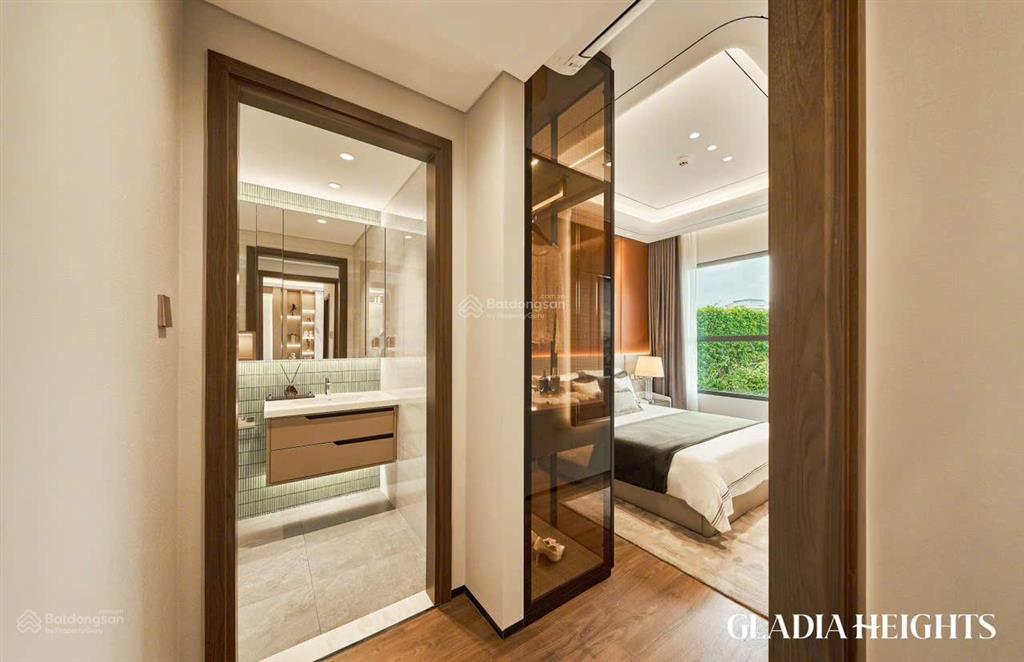 Bán căn hộ gladia heights 2pn tháp b1, 64.45m2, nội thất cao cấp, giá 7,06 tỷ