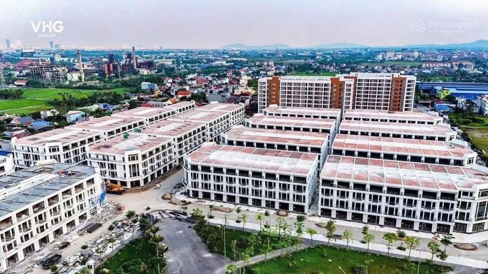 Bán gấp căn liền kề himlam central park an hồng, 3,95 tỷ, 4 tầng, sau công viên