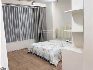 Bán nhà mặt phố tân thuỵ  view sân golf long biên  dòng tiền 80tr/tháng