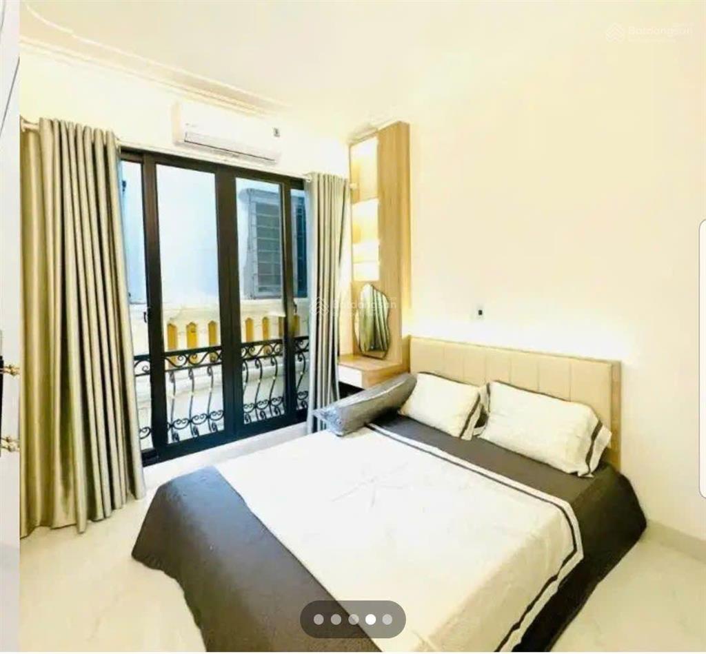 Bán căn văn hương dt 35m2 4t mt 3.6m giá 6,9 tỷ đống đa hà nội. nhà mặt ngõ. 2 thoáng, kinh doanh