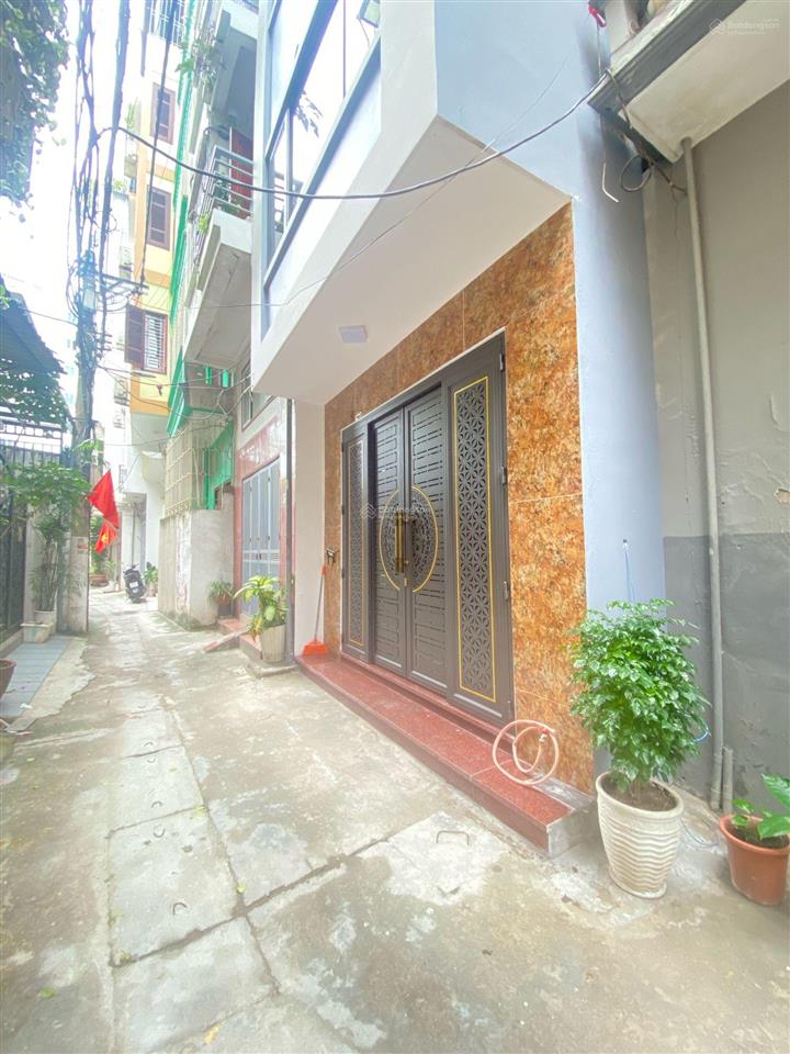 Bán nhà cù chính lan dt 34m2 6t mt 3.8m giá 10.8 tỷ thanh xuân hà nội, nhà phân lô, oto, ngõ thông.