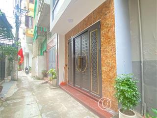 Bán nhà cù chính lan dt 34m2 6t mt 3.8m giá 10.8 tỷ thanh xuân hà nội, nhà phân lô, oto, ngõ thông