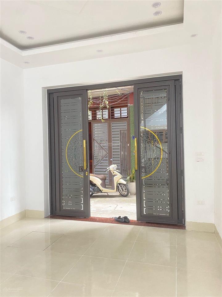 Bán nhà cù chính lan dt 34m2 6t mt 3.8m giá 10.8 tỷ thanh xuân hà nội, nhà phân lô, ô tô ngõ thông