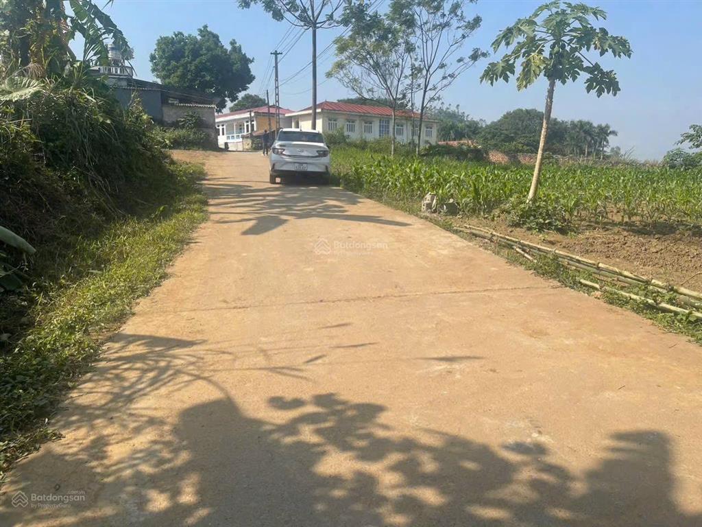 Nổi bật khu vực chỉ 1 lô hiếm có! cần tiền bán gấp lô đất đẹp tại xóm đất đỏ xã liên sơn phú thọ