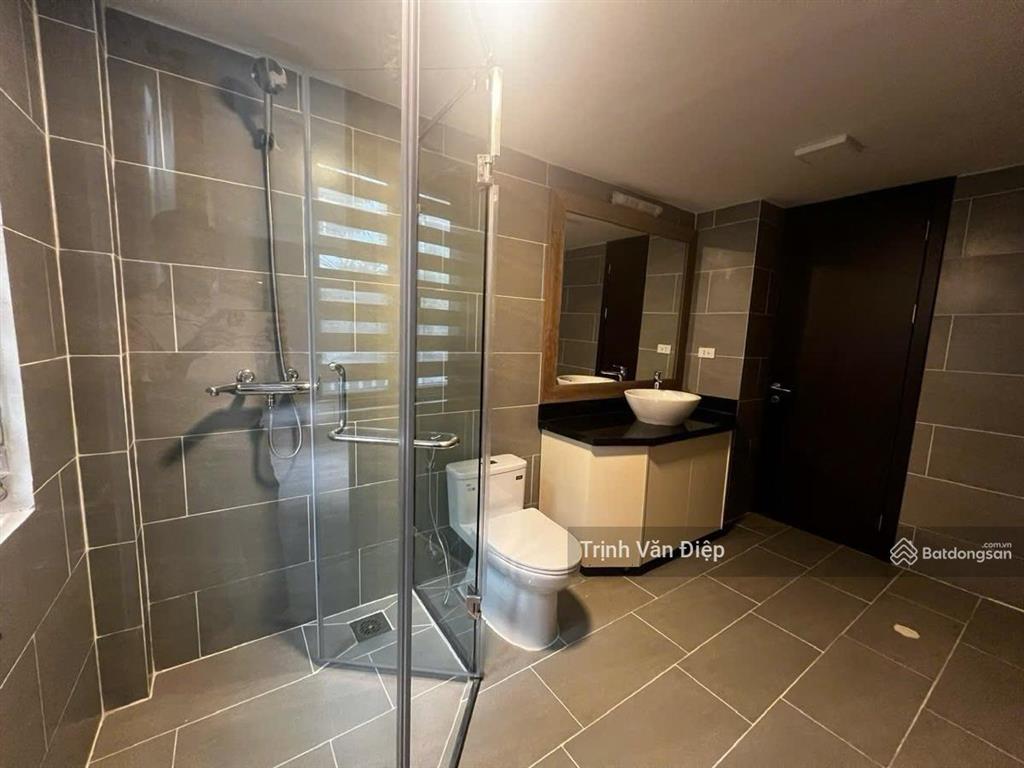 Bán nhà đặng thai mai, tây hồ 4t dt 295m2, 30m ra mặt phố, ô tô 7 chỗ vào nhà, 80 tỷ