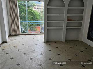 Cho thuê nhà riêng 6 tầng mặt phố lê văn hưu, hai bà trưng dt 30m 6 tầng, cho cải tạo