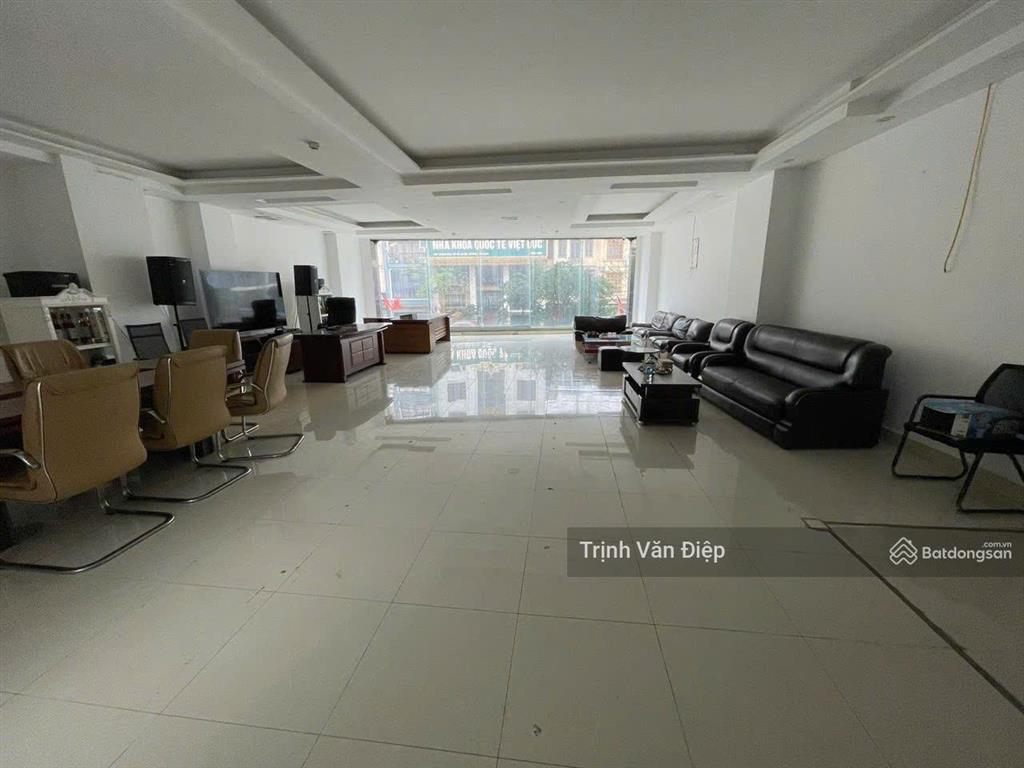 Cho thuê nhà mặt phố nghi tàm tây hồ mt 11m dt 220m 6t thang máy, kinh doanh, ks, nhà nghỉ....