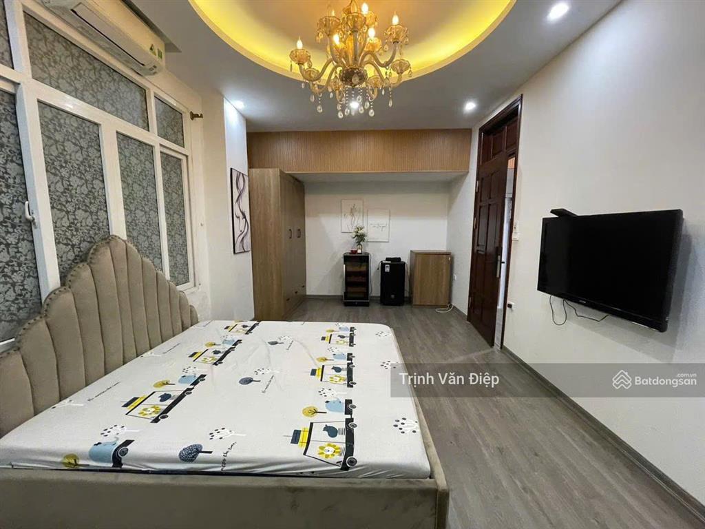 Cho thuê nhà mặt phố nghi tàm tây hồ mt 11m dt 220m 6t thang máy, kinh doanh, ks, nhà nghỉ....