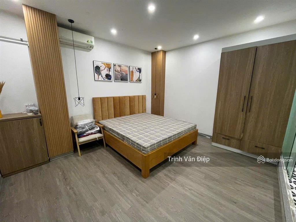 Cho thuê nhà mặt phố nghi tàm tây hồ mt 11m dt 220m 6t thang máy, kinh doanh, ks, nhà nghỉ....