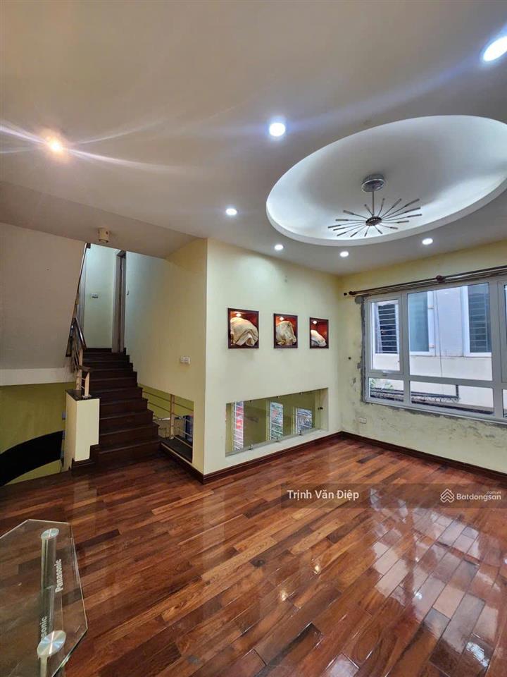 Cho thuê nhà nguyên căn ngõ 194 đội cấn, ba đình dt 40m 5t 3pn đủ nội thất đẹp