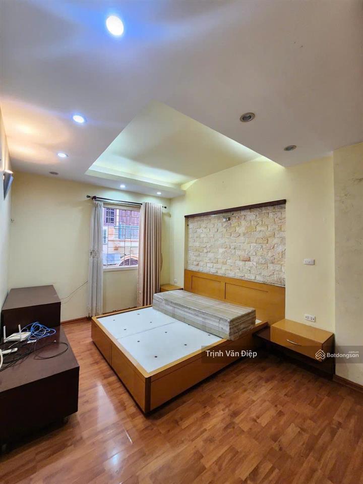 Cho thuê nhà nguyên căn ngõ 194 đội cấn, ba đình dt 40m 5t 3pn đủ nội thất đẹp