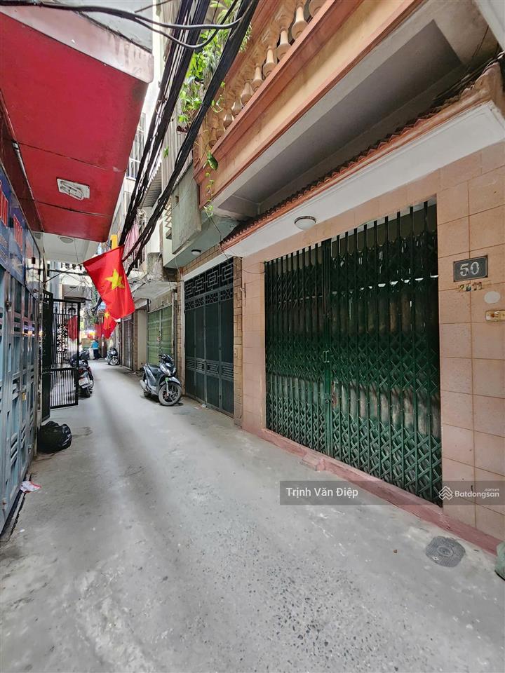 Cho thuê nhà nguyên căn ngõ 194 đội cấn, ba đình dt 40m 5t 3pn đủ nội thất đẹp