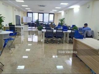 Cho thuê tòa nhà tại mặt phố trần vĩ, mai dịch, cầu giấy 140m 7 tầng thang máy ,có hầm để xe