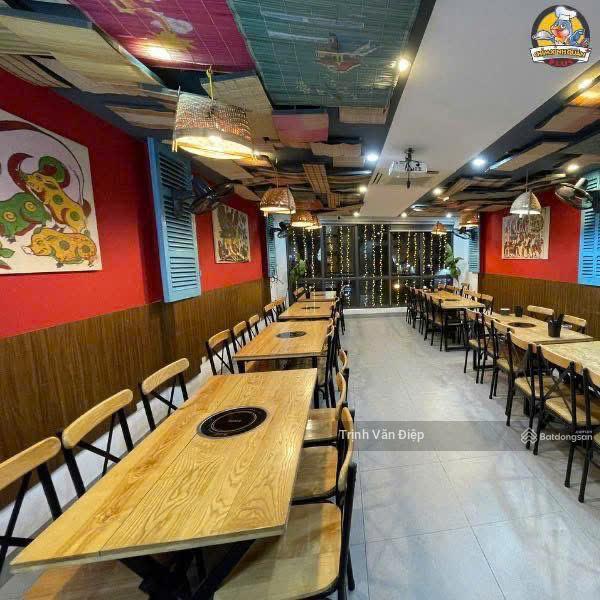Cho thuê nhà mặt phố duy tân  cầu giấy 6t thang máy dt 60m mt5m , setup chuẩn nhà hàng, cofee....