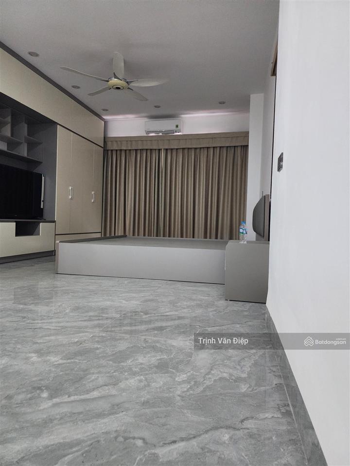 Cho thuê tòa nhà căn hộ dịch vụ phố ngọc hà ba đình. dt 60m 6t thang máy, full nội thất mới