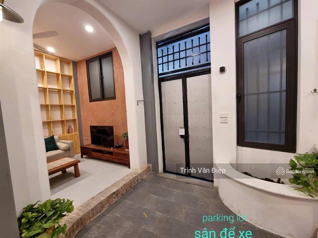 Cho thuê nhà đẹp đào tần ba đình hn, dt 40m 3t 3 phòng ngủ full nội thất xịn