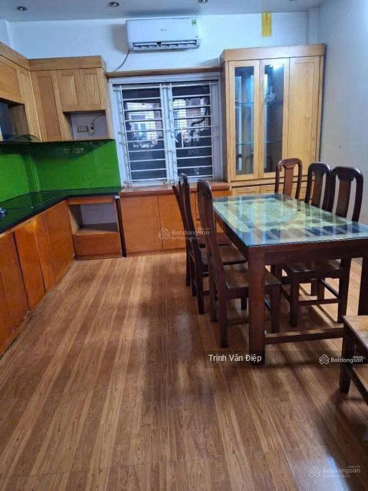 Cho thuê nhà ngõ 234 hoàng quốc việt cầu giấy dt 55m2 5t 8 pn đường 2 ô tô tránh nhau, kinh doanh