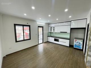 Cho thuê nhà ngõ 639 hoàng hoa thám, ba đình, dt 40m 6t thang máy, full nội thất, giá 19,5 triệu
